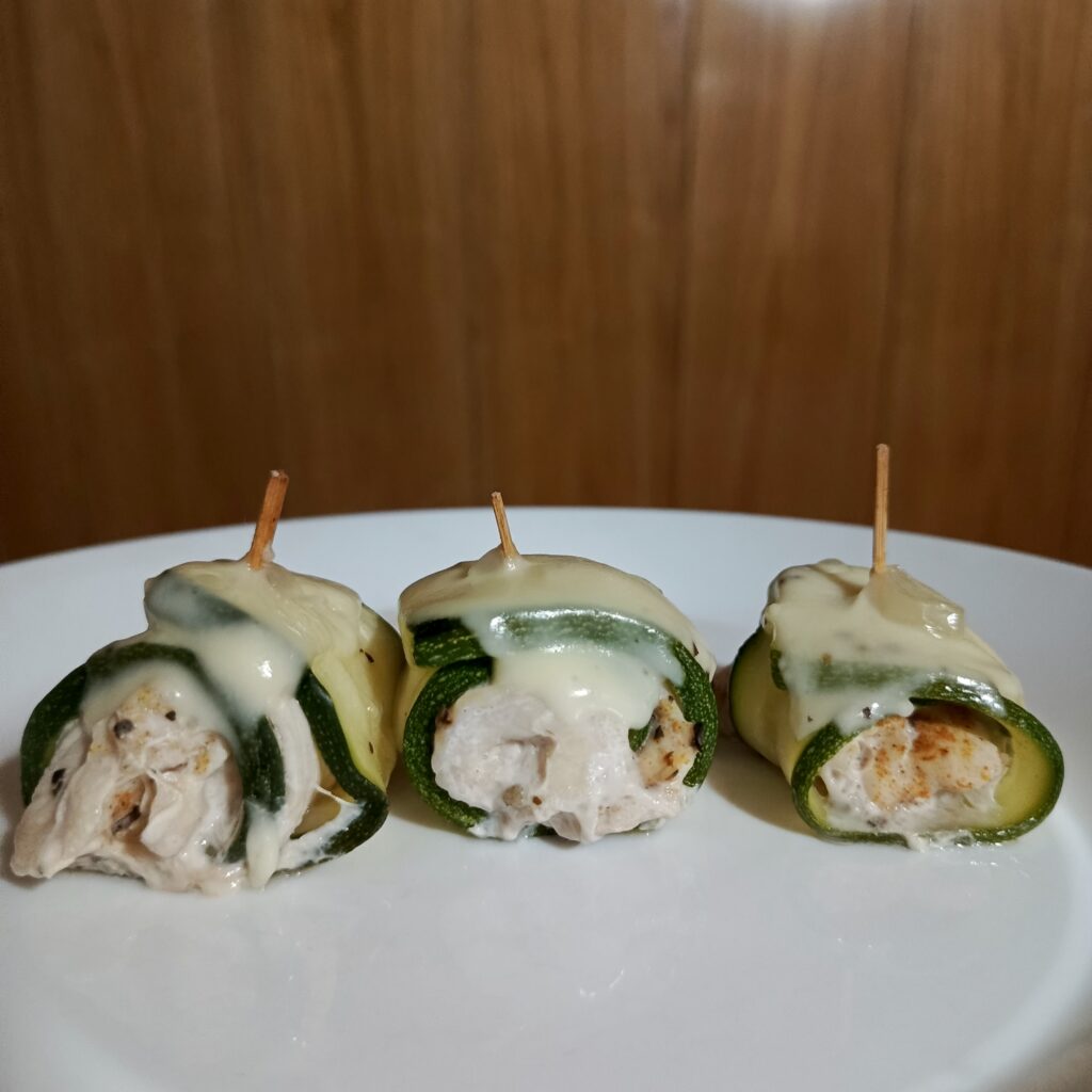 roladki z kurczaka z cukinią