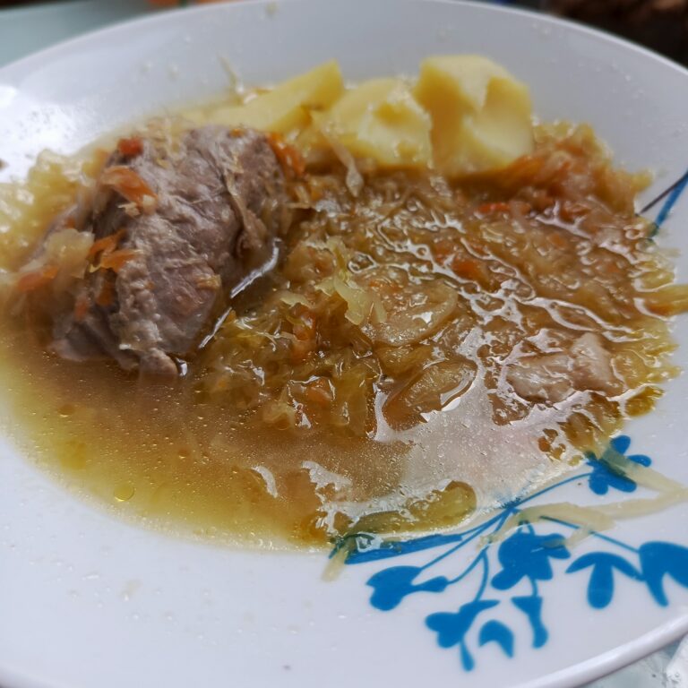 Kwaśnica na żeberkach