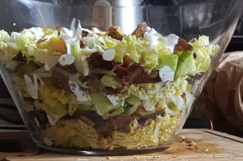 Sałatka z Pieczonymi Ziemniakami i Boczkiem