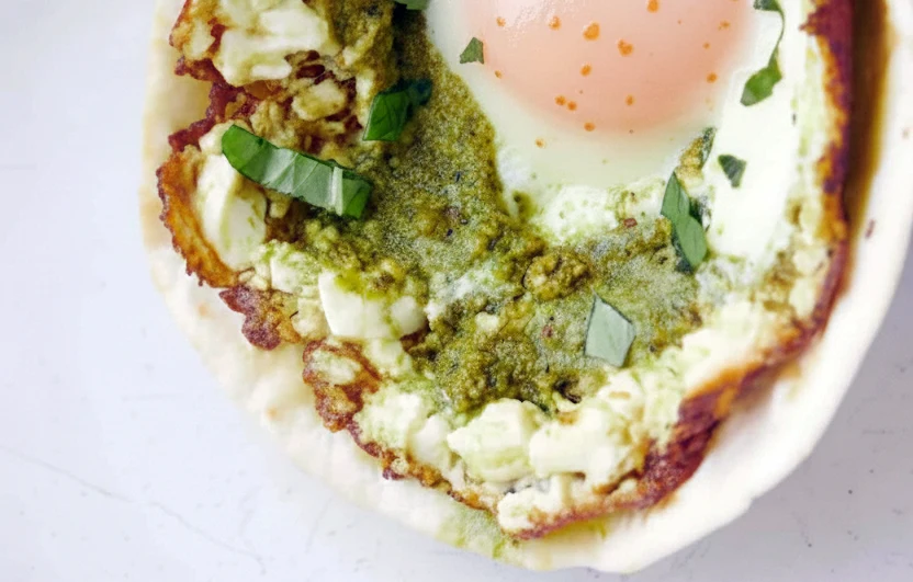 tortilla pesto feta egg 1 Tortilla z pesto
